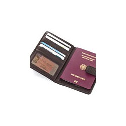 Resefodral för pass, kreditkort och sedlar. Travel companion