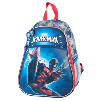 En ryggsäck från Disney med tema Spiderman in action och med tryck av Spiderman på framsidan. Ryggäck som passar som tex skolväs